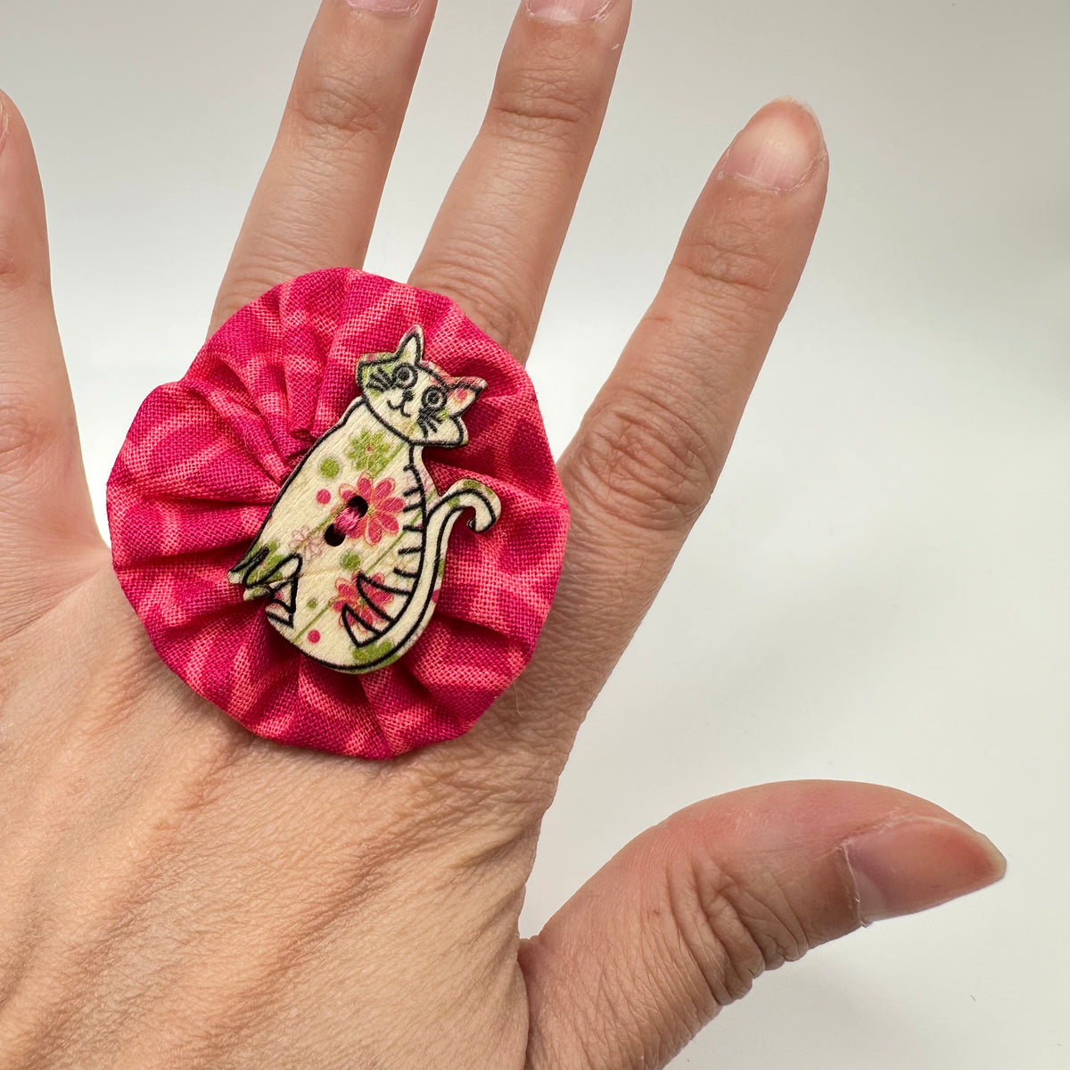 Fabric Swirl Kitty Cat Adjustable Ring - Hot Pink