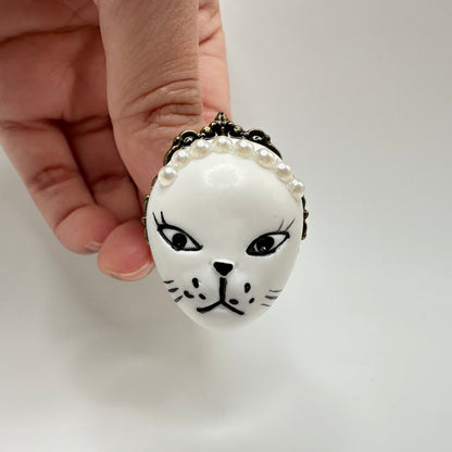 Vintage Cat Serving Royalty Adjustable Ring