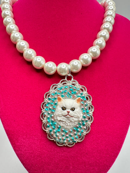 Persian Princess Cat Pearl Necklace