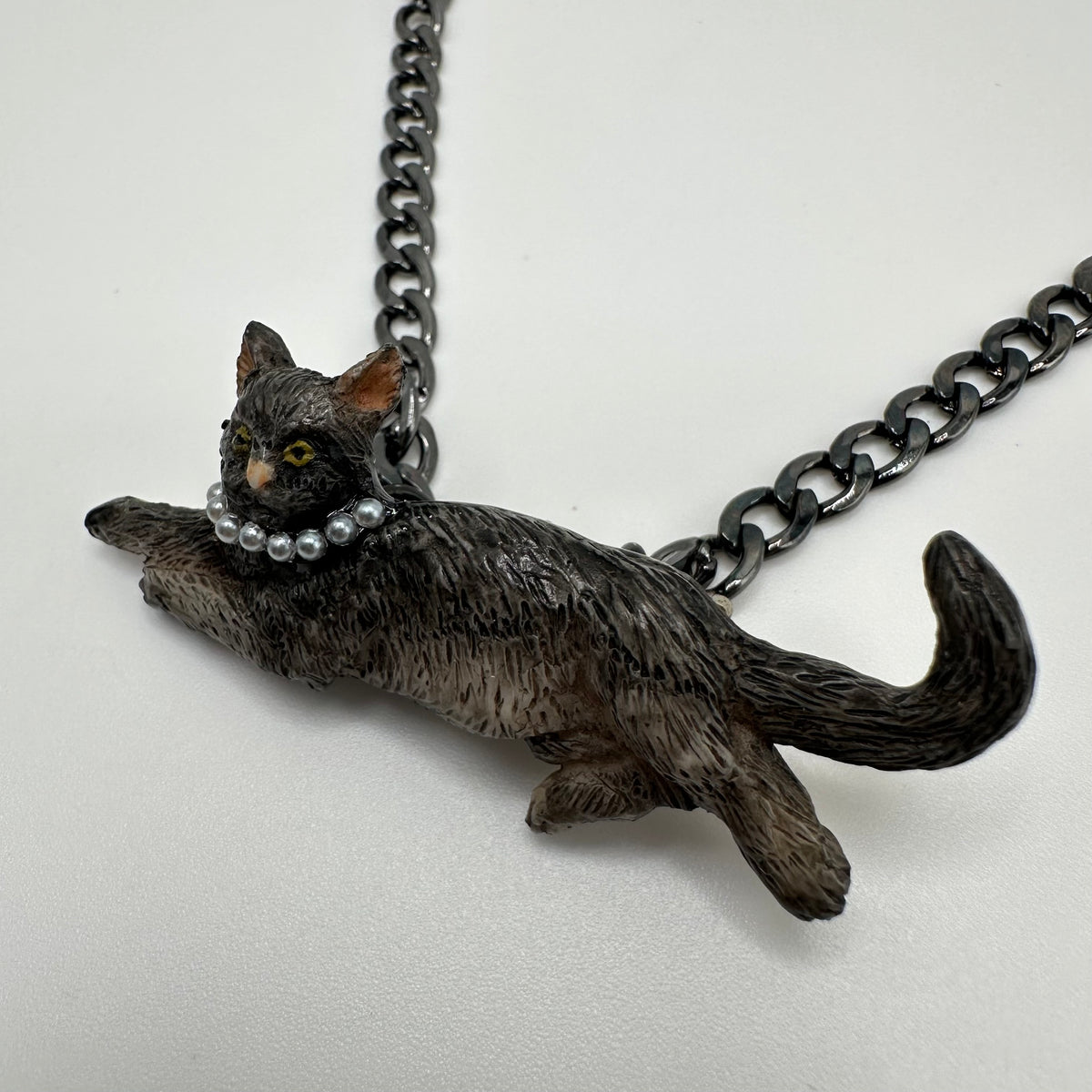 Vintage Kitty in Pearls Chain Necklace