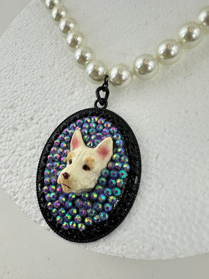 Dazzling Royal Scottie Pearl Necklace